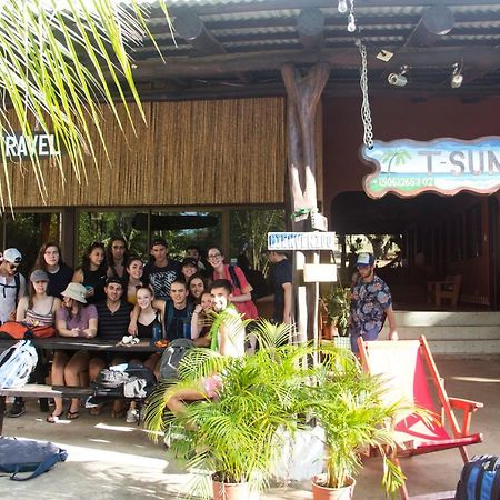 Tsunami Hostel タマリンド エクステリア 写真