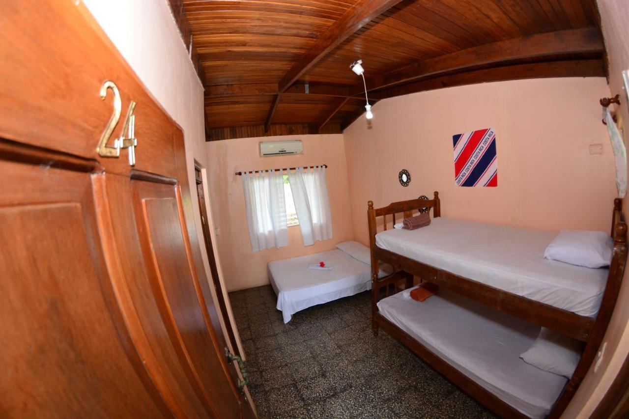 Tsunami Hostel タマリンド エクステリア 写真