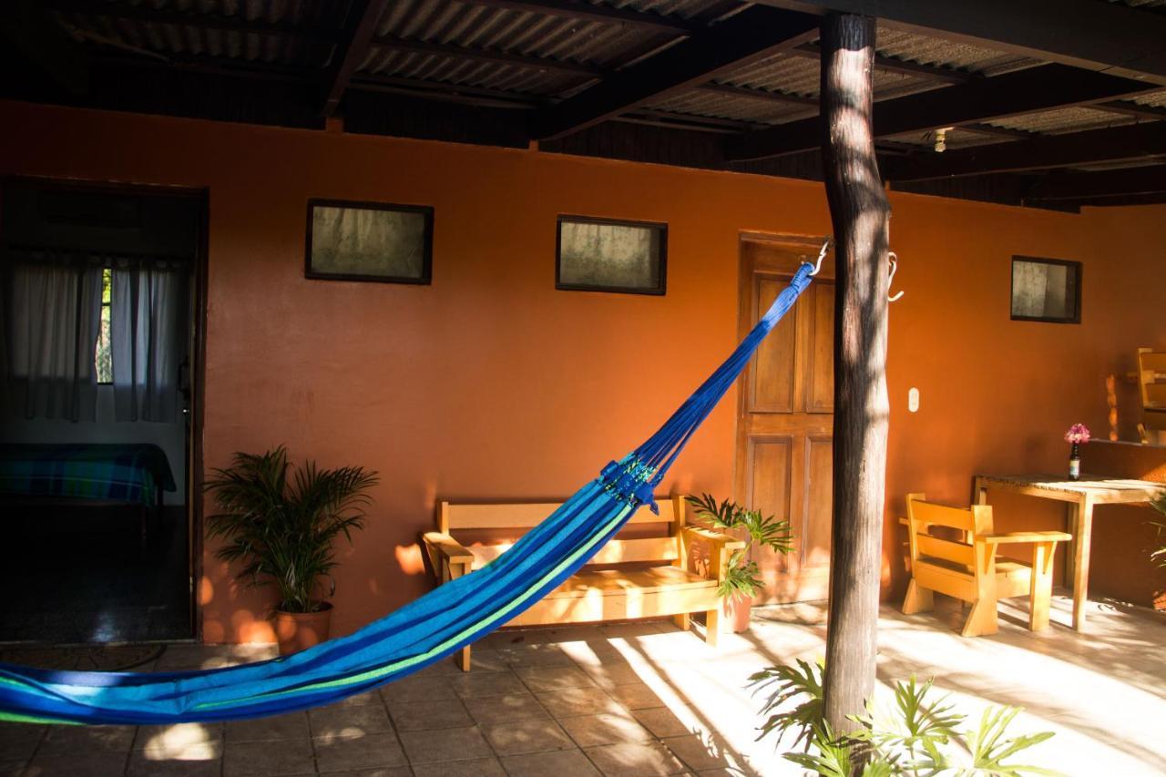 Tsunami Hostel タマリンド エクステリア 写真