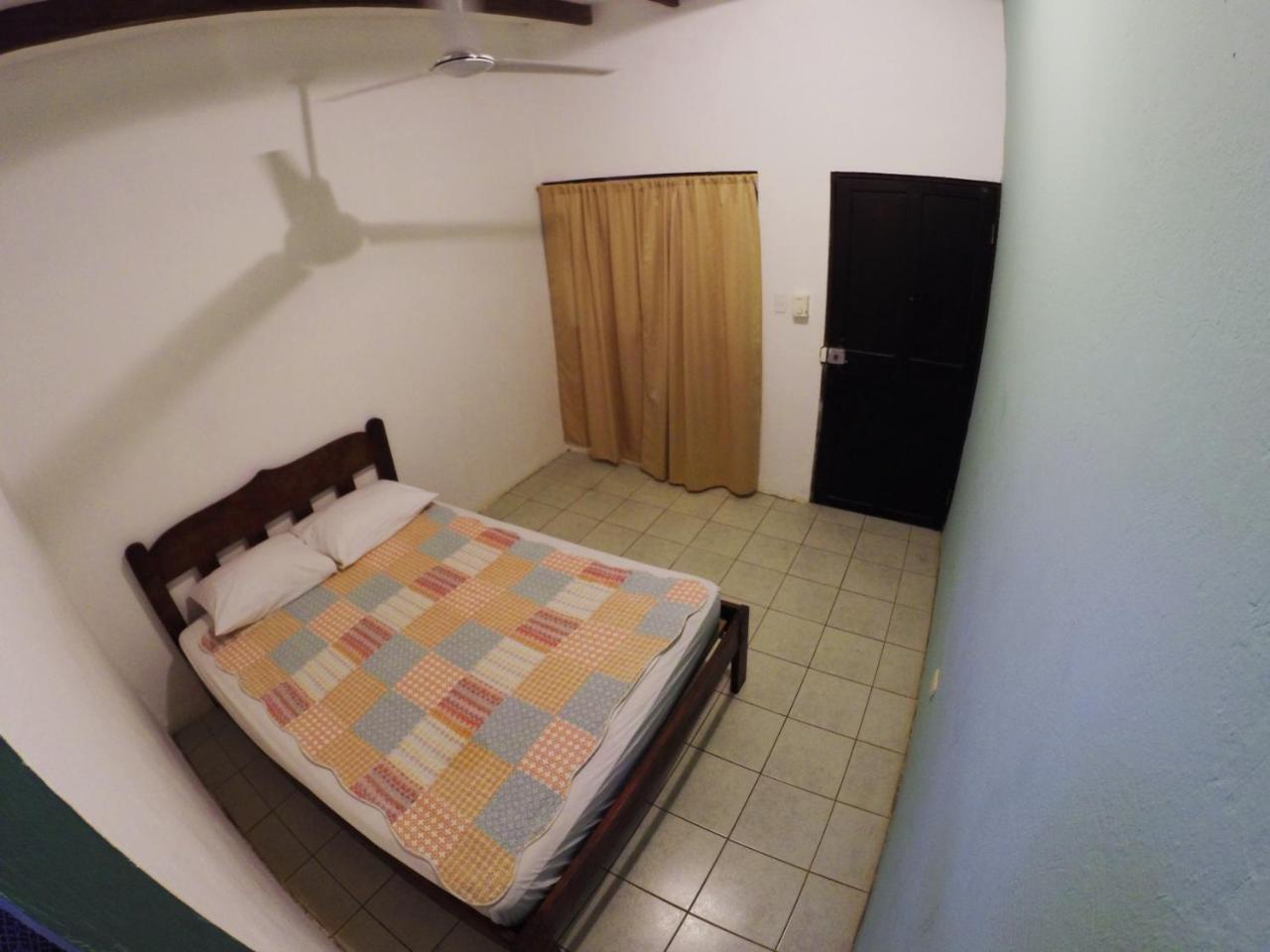 Tsunami Hostel タマリンド エクステリア 写真