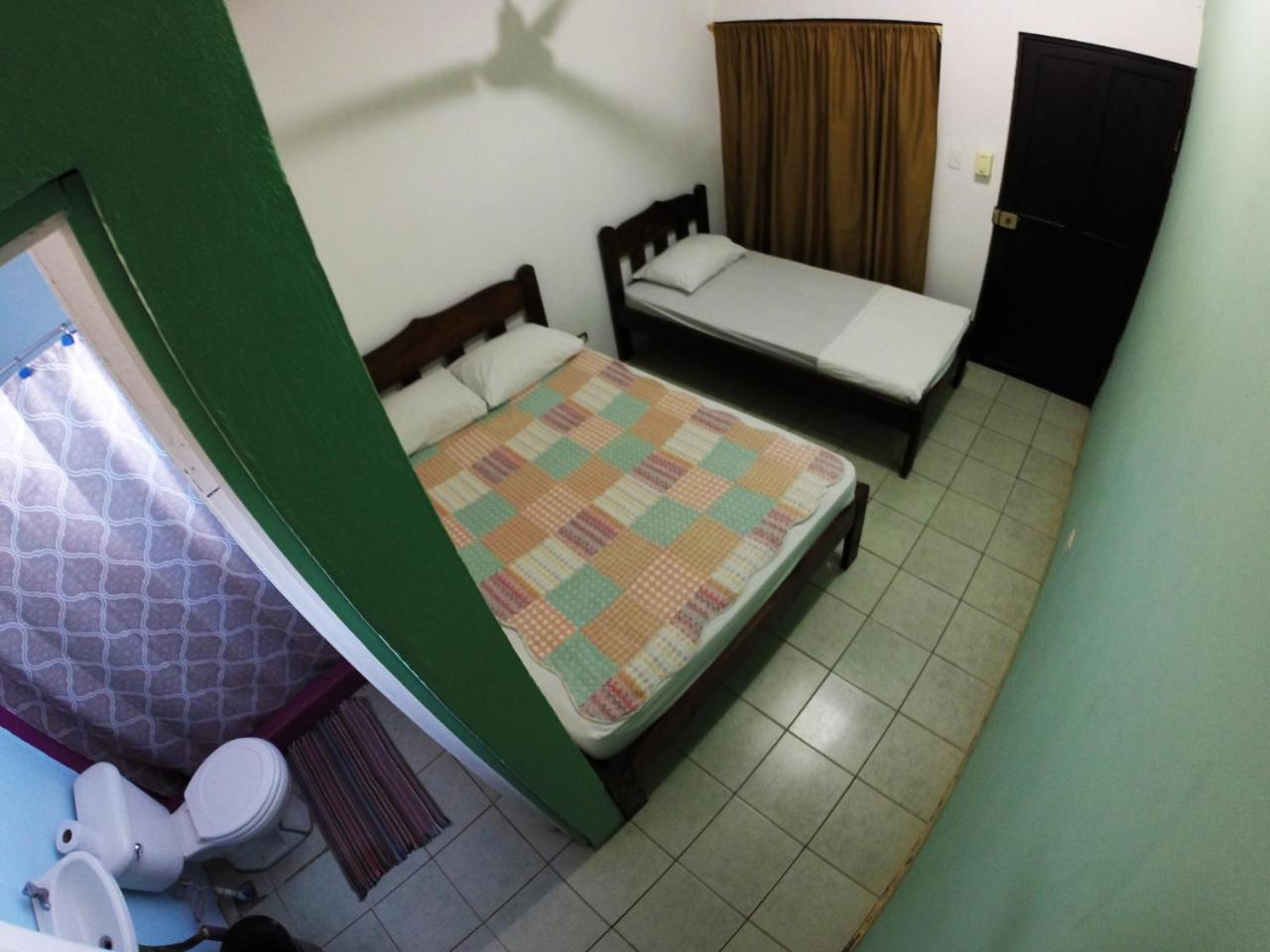 Tsunami Hostel タマリンド エクステリア 写真