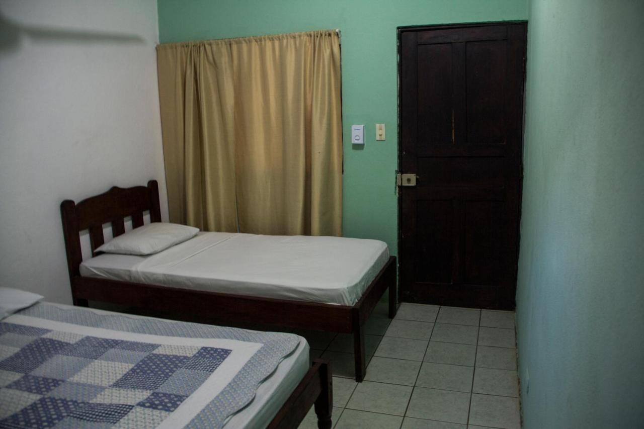 Tsunami Hostel タマリンド エクステリア 写真
