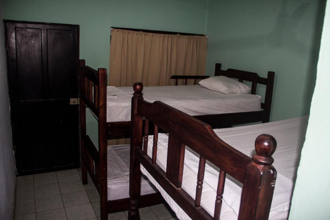 Tsunami Hostel タマリンド エクステリア 写真