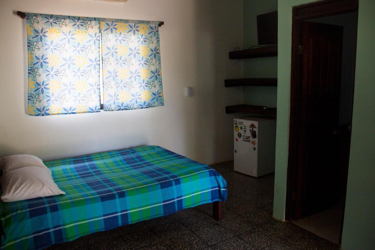 Tsunami Hostel タマリンド エクステリア 写真